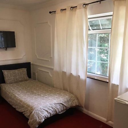 Hatfield Save-Money Rooms - 10Over10 For Price! Hatfield (Hertfordshire) Exterior foto